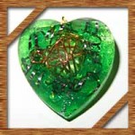 オルゴナイトの作り方に効果!100均レジンでペンダントを簡単手作り